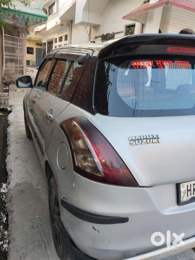 Maruti Suzuki Swift 2012 Cng + Petrol , Alloy Wheels+ Music System