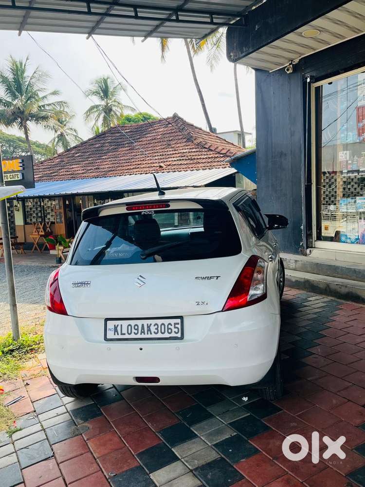 Maruti Suzuki Swift Vvt Zxi, 2016, Petrol