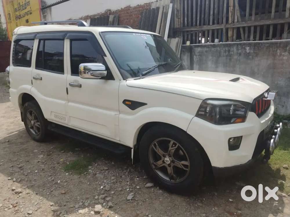 Mahindra Scorpio 2015