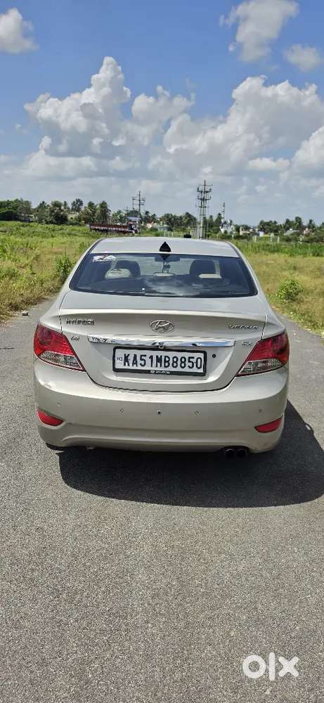 Hyundai Verna 1.6 Crdi 2011 Manual