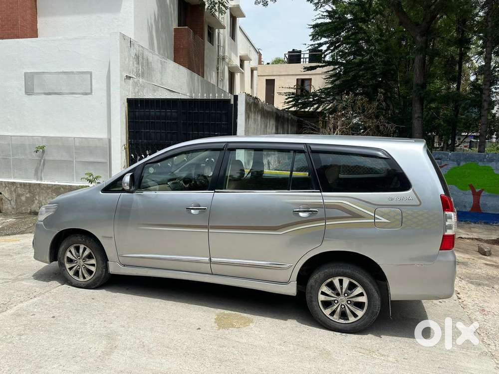 Toyota Innova 2.5 V 7 Str, 2015, Diesel