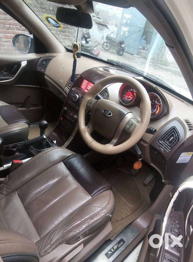 Mahindra Xuv500 W8 Dual Tone, 2012, Diesel