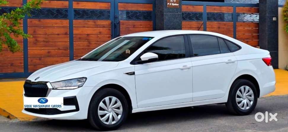 Skoda Slavia Active 1.0l Tsi Mt, 2023, Petrol