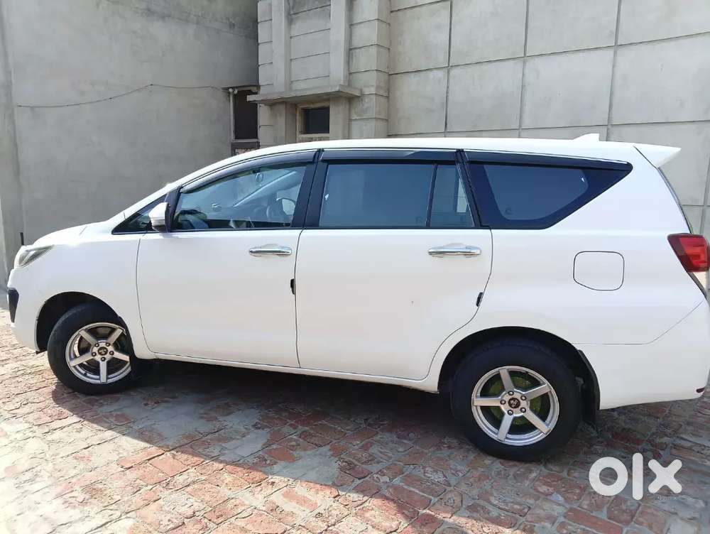 Toyota Innova Crysta 2017 Diesel Manual