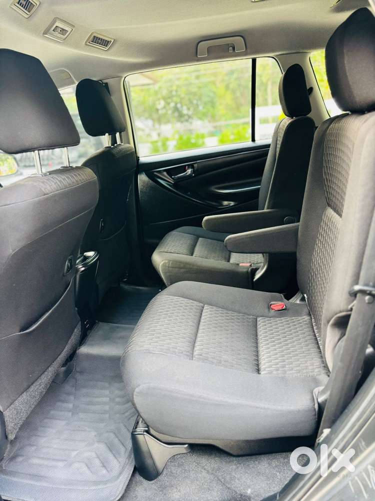 Toyota Innova Crysta 2.7 Gx Mt, 2017, Diesel