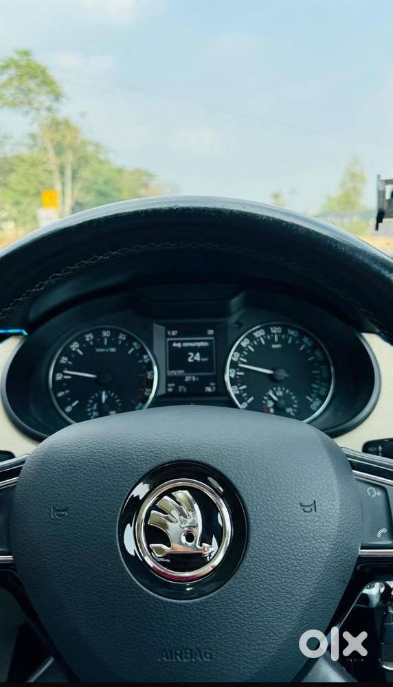 Skoda Octavia 2014 Diesel Well Maintained Spinny Cars24 Stay Away