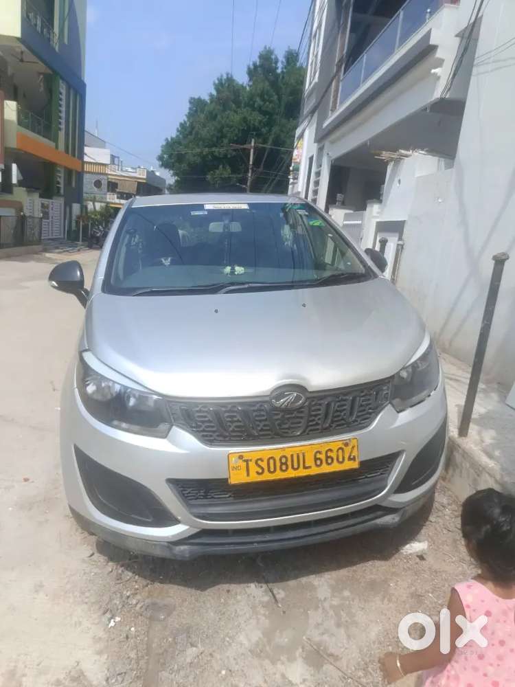 Mahindra Marazzo 2023 M2 8 Str