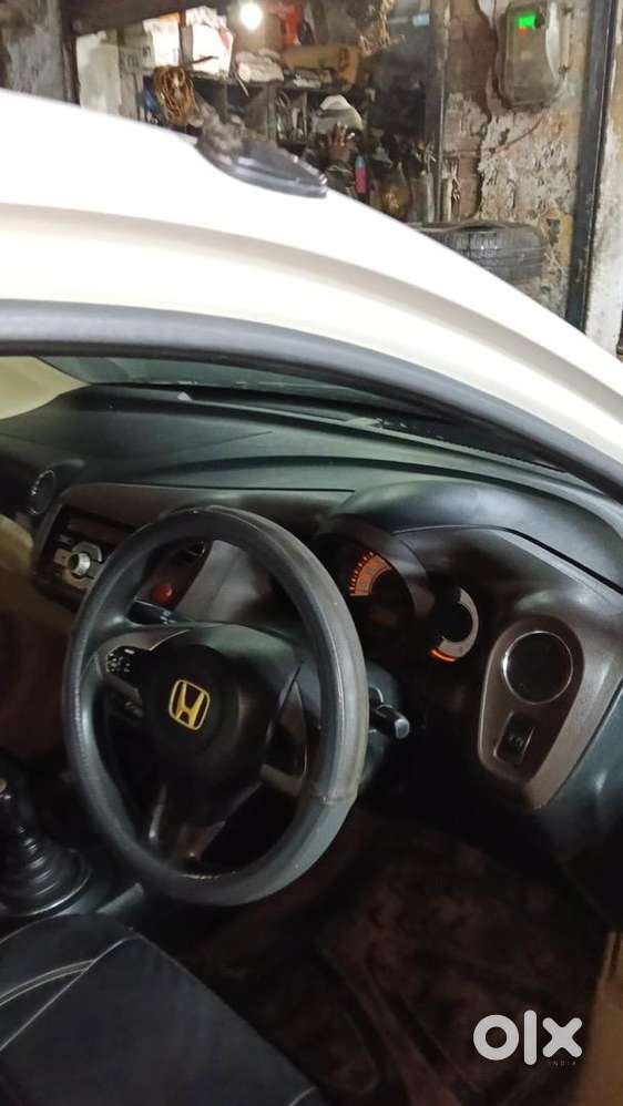 Honda Brio 2012 Petrol Well Maintained