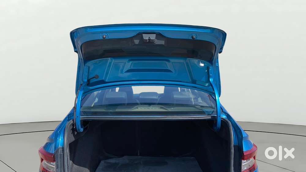 Skoda Slavia 1.0 Tsi Style At, 2022, Petrol