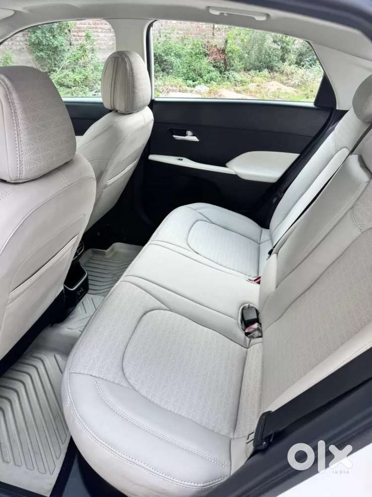 Hyundai Verna 1.5 Sx Petrol Mt, 2023, Petrol
