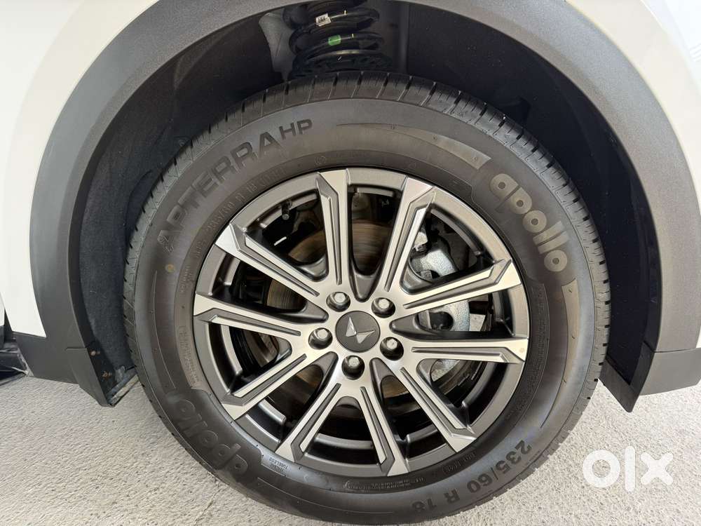 Mahindra Xuv700 2.2 Ax 7 Diesel Mt Luxury Pack Str, 2023, Diesel
