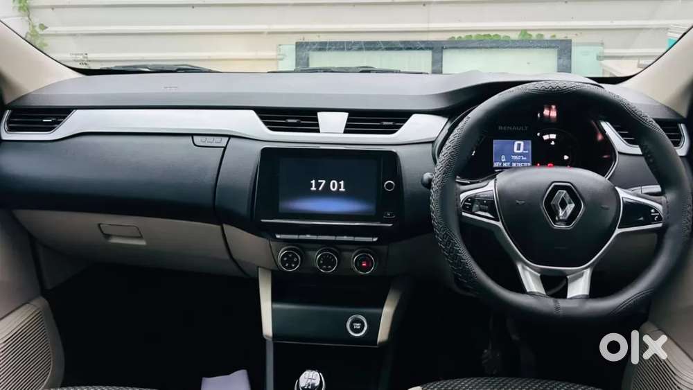 Renault Triber Rxz, 2022, Petrol