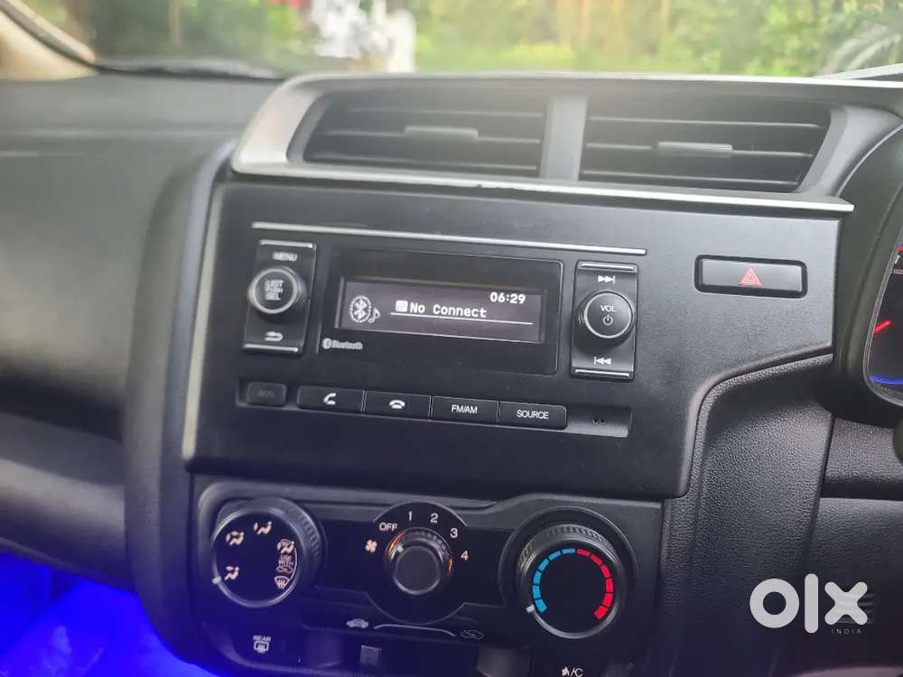 Honda Jazz Petrol Cvt Automatic 2nd Owner 2016