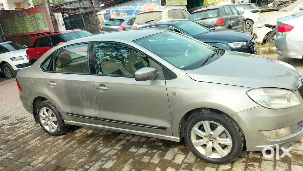 Skoda Rapid 1.6 Tdi Ambition Plus, 2014, Diesel