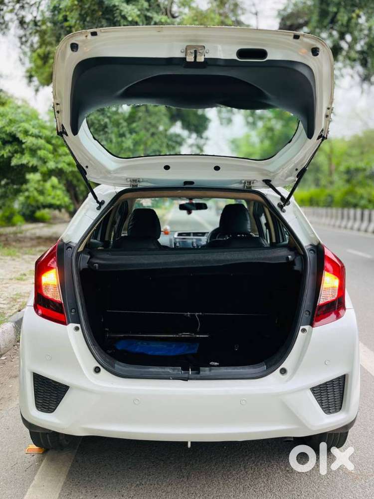 Honda Jazz V Mt Privilege, 2017, Petrol