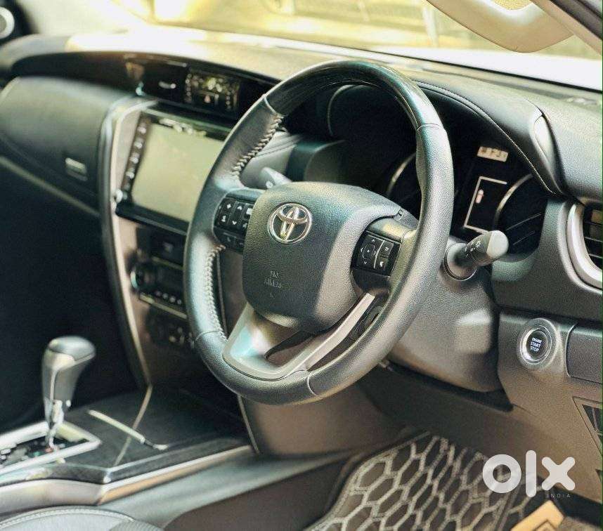 Toyota Fortuner 4x2 At 2.7 Petrol, 2022, Petrol