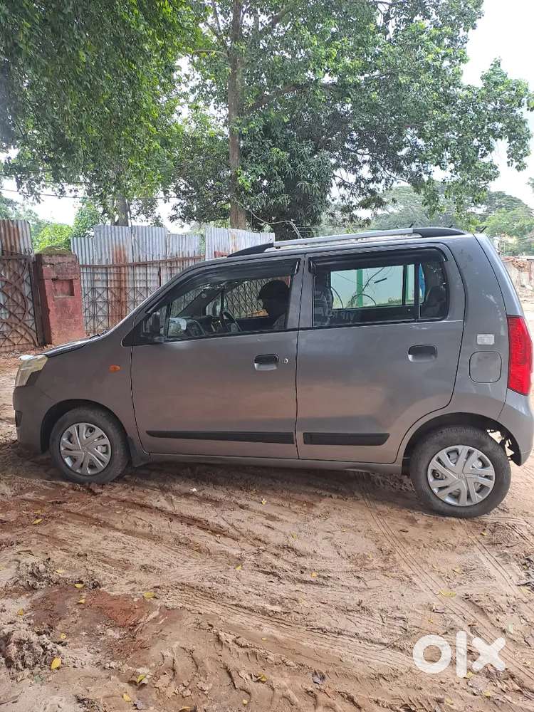 Maruti Suzuki Wagon R 2017 Cng Car 72000 Km Driven.