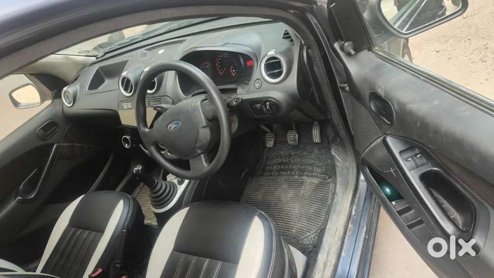 Ford Figo 1.2 Petrol 2010
