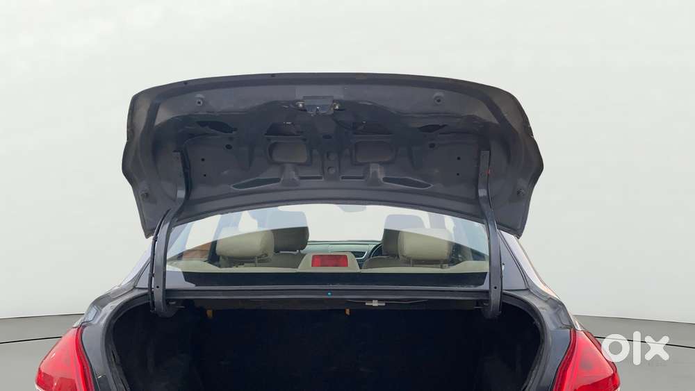 Maruti Suzuki Swift Dzire Vxi 1.2, 2014, Petrol