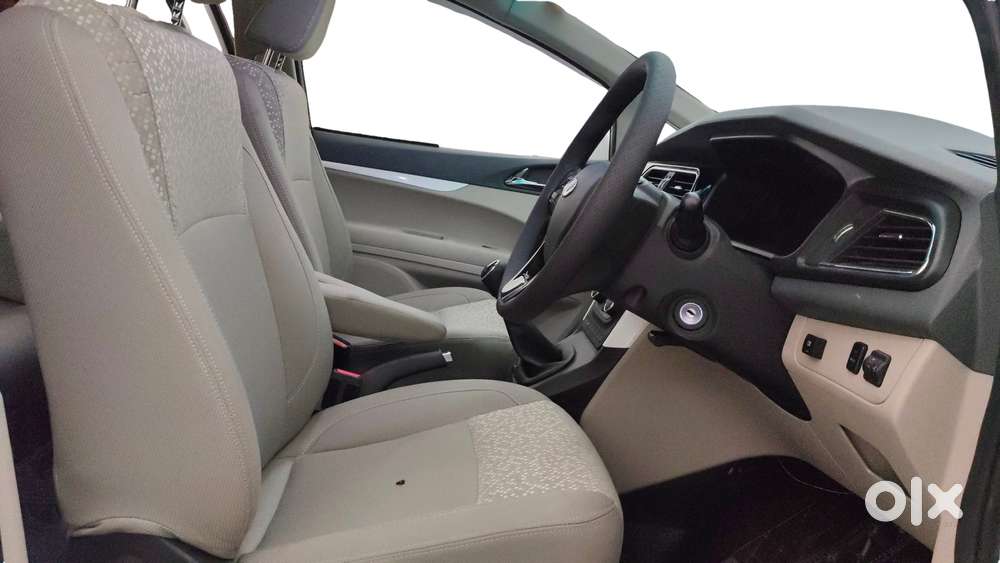 Mahindra Marazzo M6 8str, 2025, Diesel