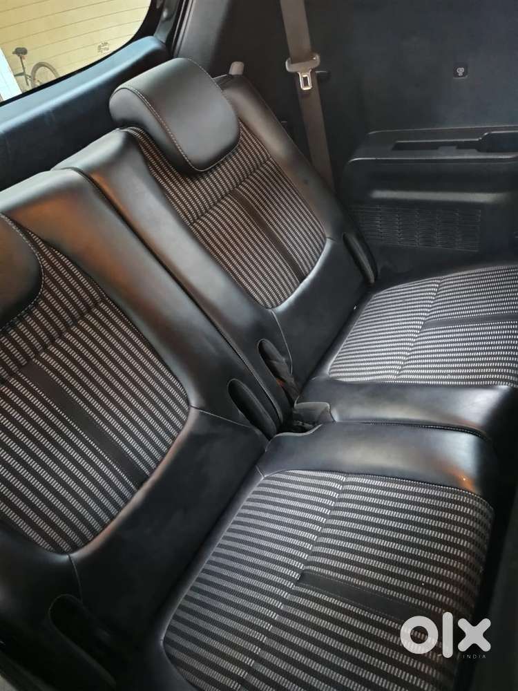 Kia Carens 2022 Diesel 30000 Km Driven