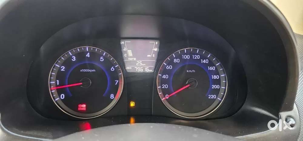 Hyundai Verna 1.6 Ex Vtvt, 2013, Petrol