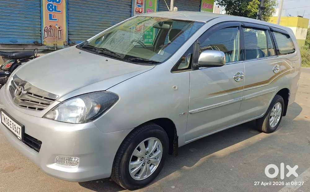 Toyota Innova 2011 Diesel Well Maintained