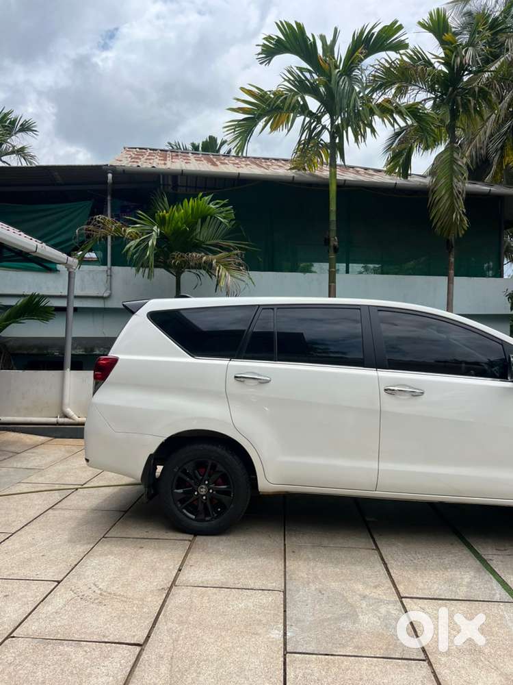 Toyota Innova Crysta 2016-2017 Diesel