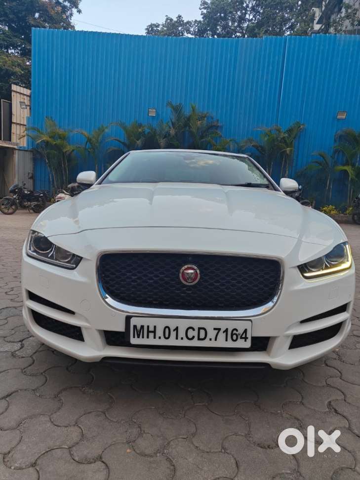 Jaguar Xe Portfolio, 2016, Petrol