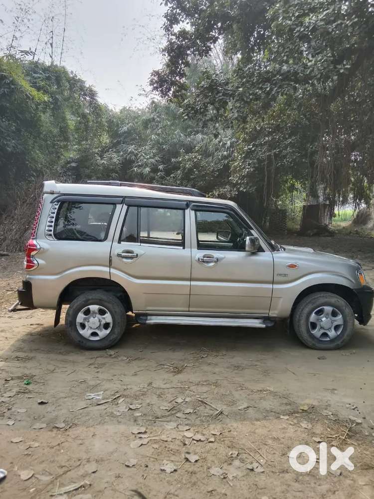 Mahindra Scorpio Classic 2011 Diesel 140000 Km Driven