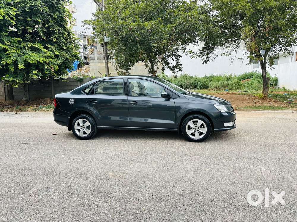Skoda Rapid 1.6 Mpi At Style, 2018, Petrol