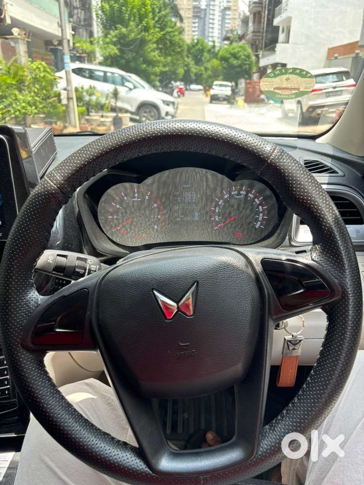 Xuv 3xo Petrol Manual Mx1
