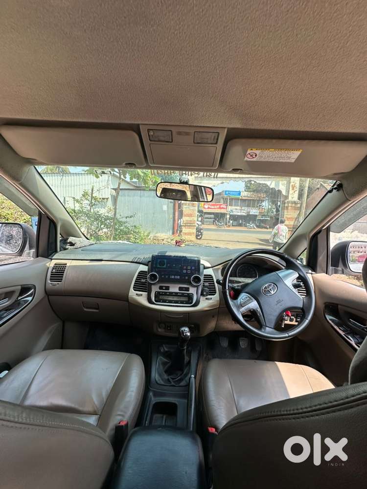 Toyota Innova 2015 Diesel Well Maintained