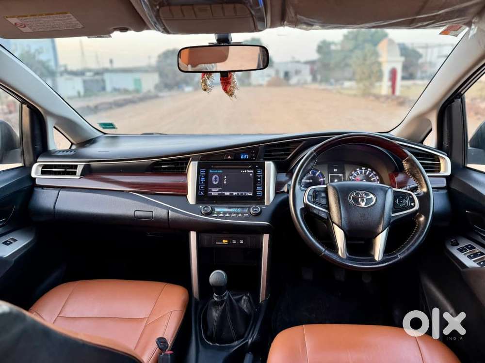 Toyota Innova Crysta 2.4 Vx Mt 8s, 2016, Diesel