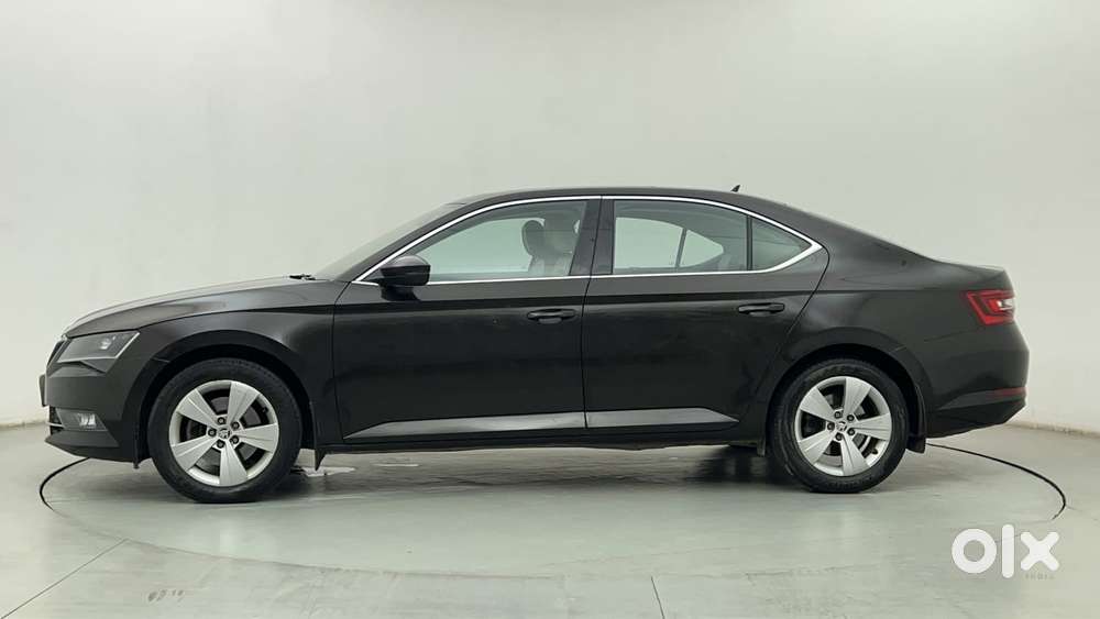 Skoda Superb Style 1.8 Tsi At, 2018, Petrol