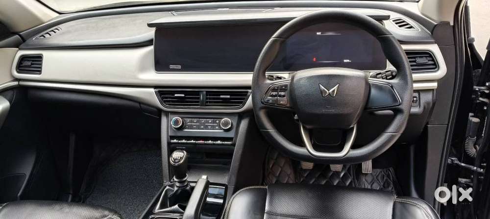 Mahindra Xuv700 2.2 Ax 5 Diesel Mt 7 Str, 2025, Diesel