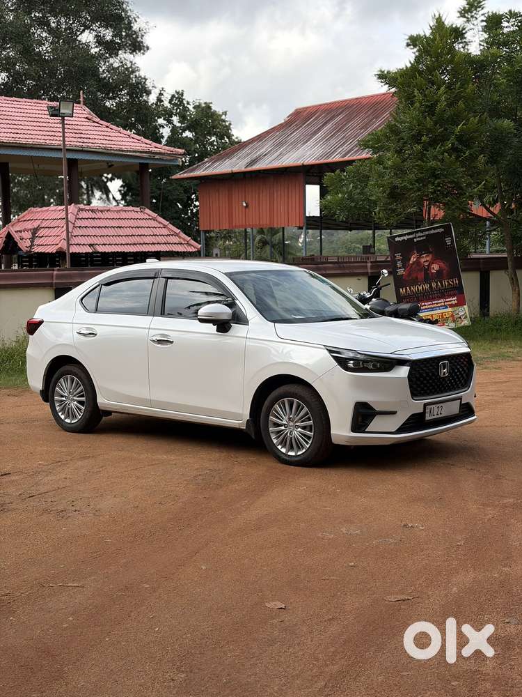 Honda Amaze 2nd Gen Vx, 2025, Petrol