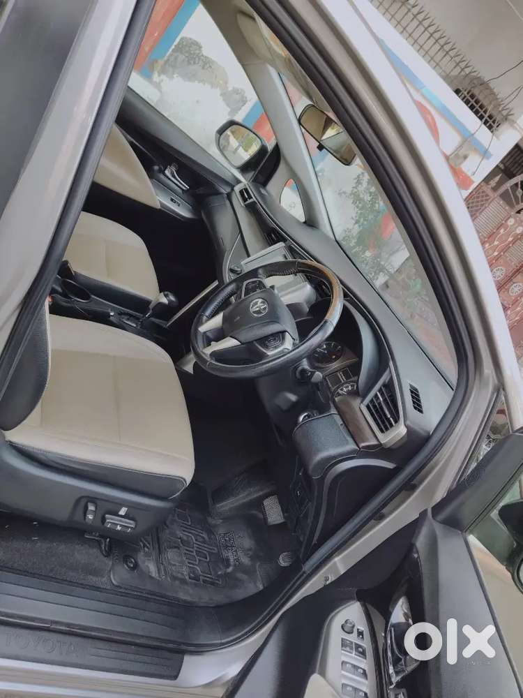 Toyota Innova Crysta 2019 Diesel 100000 Km Driven