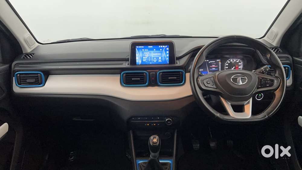 Tata Punch 1.2 Revotron Creative Dual Tone, 2023, Petrol