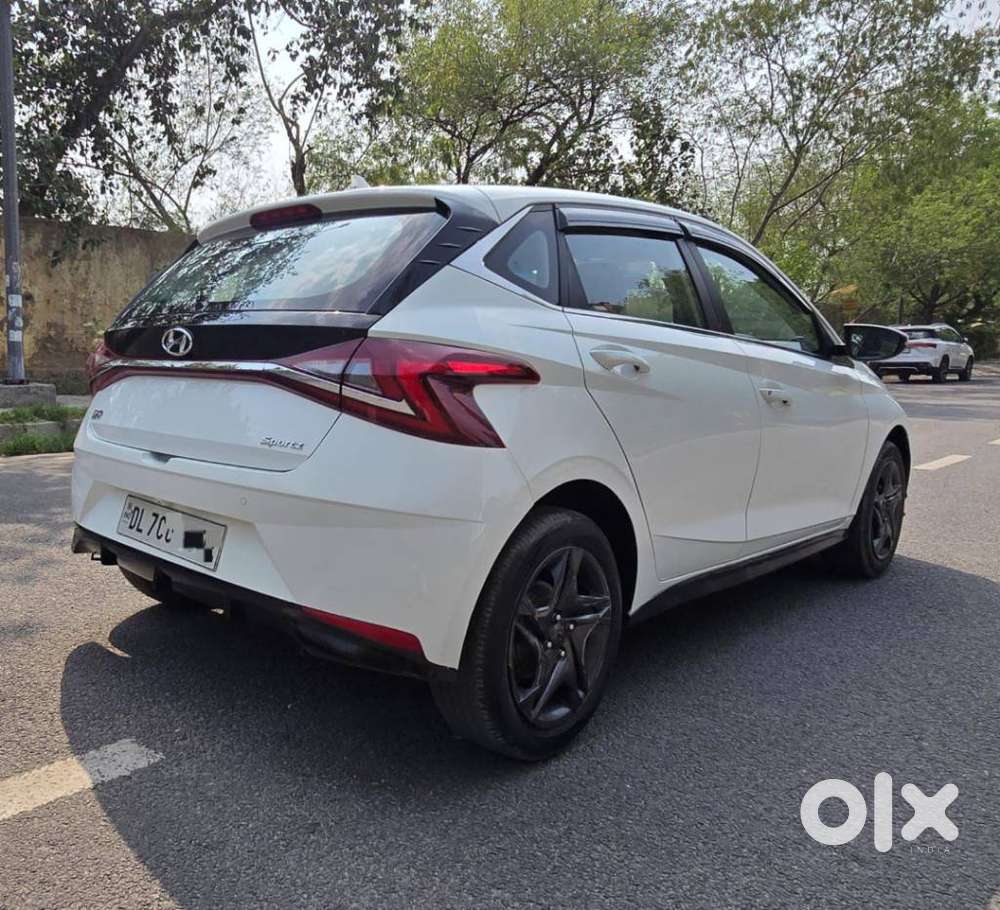 Hyundai I20 Sportz 1.2 Mt Dual Tone, 2023, Petrol