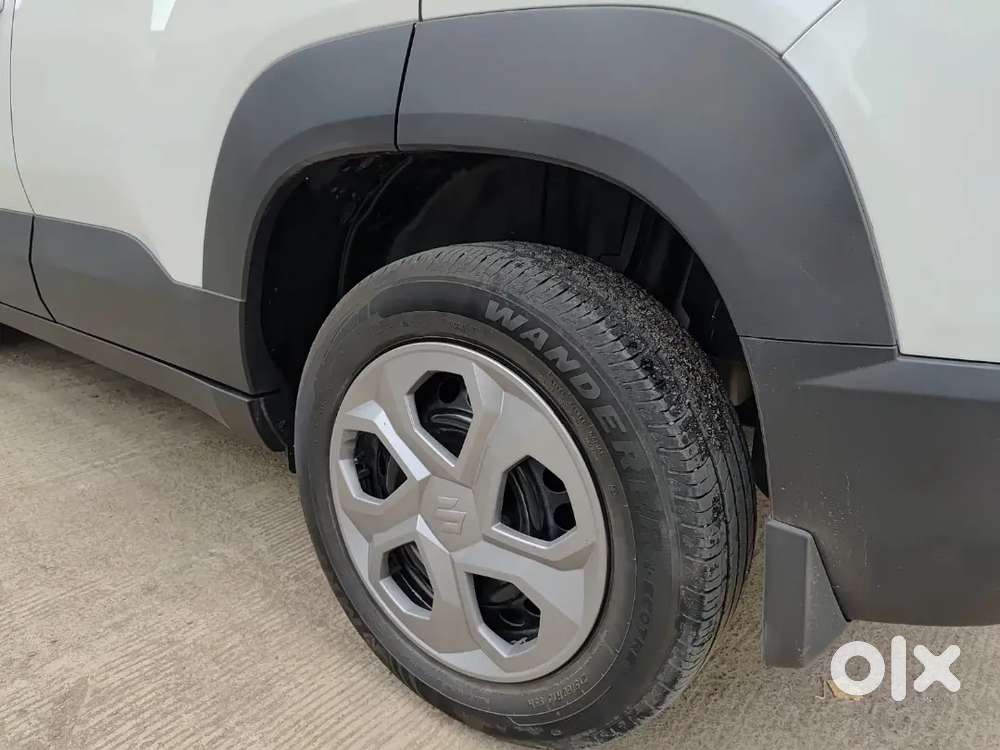 Maruti Suzuki Brezza 1.5 Lxi 2025