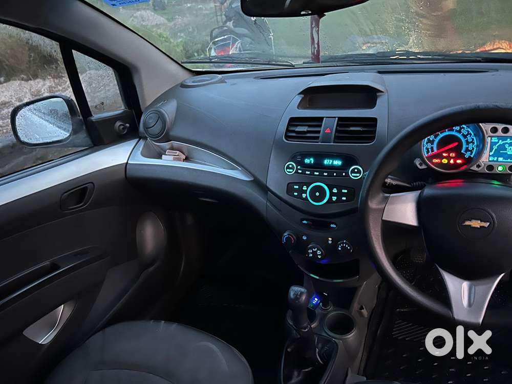 Chevrolet Beat Petrol 2014