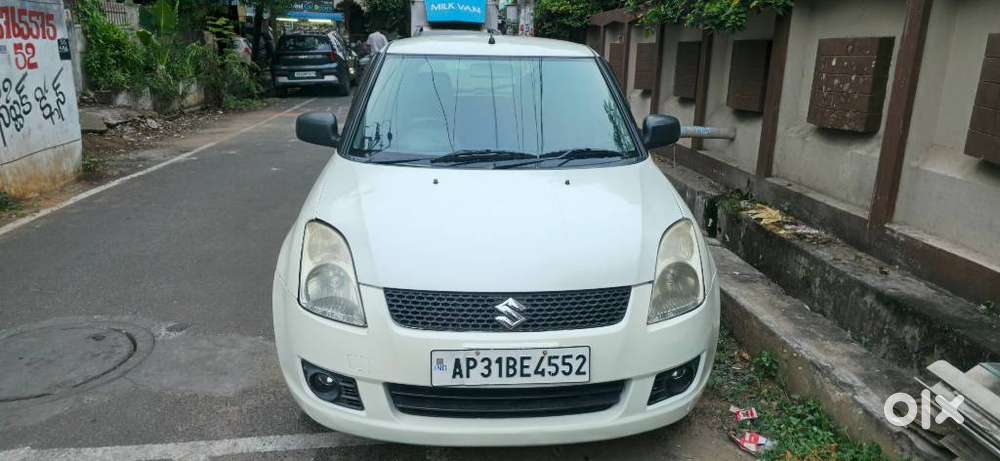 Maruti Suzuki Swift Lxi Optional-o, 2009, Petrol