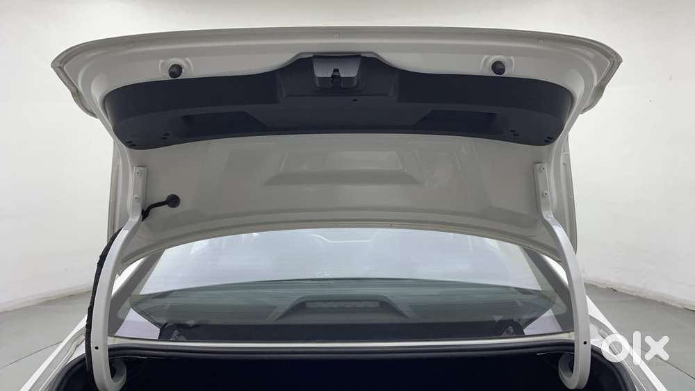 Volkswagen Virtus Highline Plus 1.0 Tsi At, 2024, Petrol