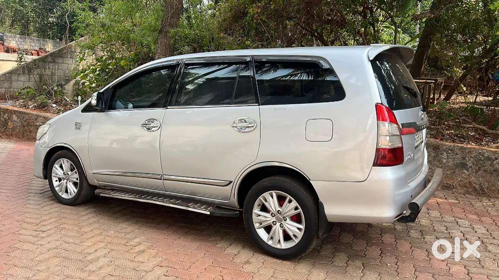 Toyota Innova 2013 Diesel 264000 Km Driven