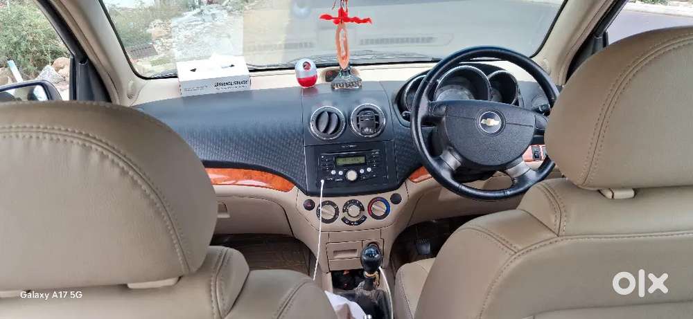 Chevrolet Aveo 2011 Petrol 65000 Km Driven
