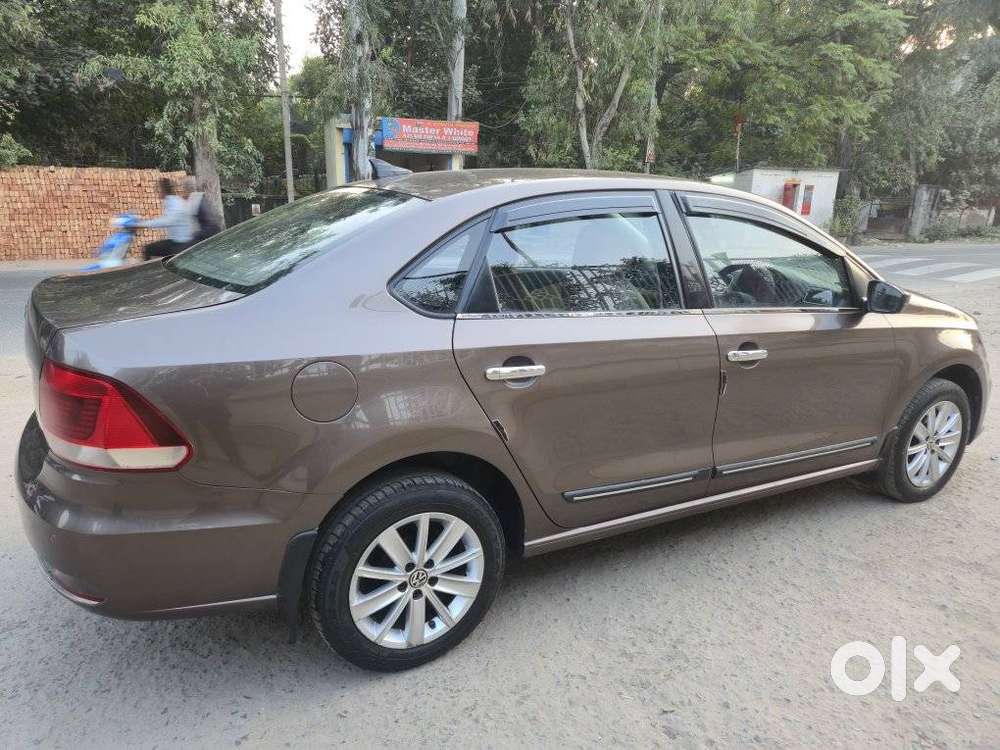 Volkswagen Vento 1.2 Tsi Highline Plus At, 2015, Petrol