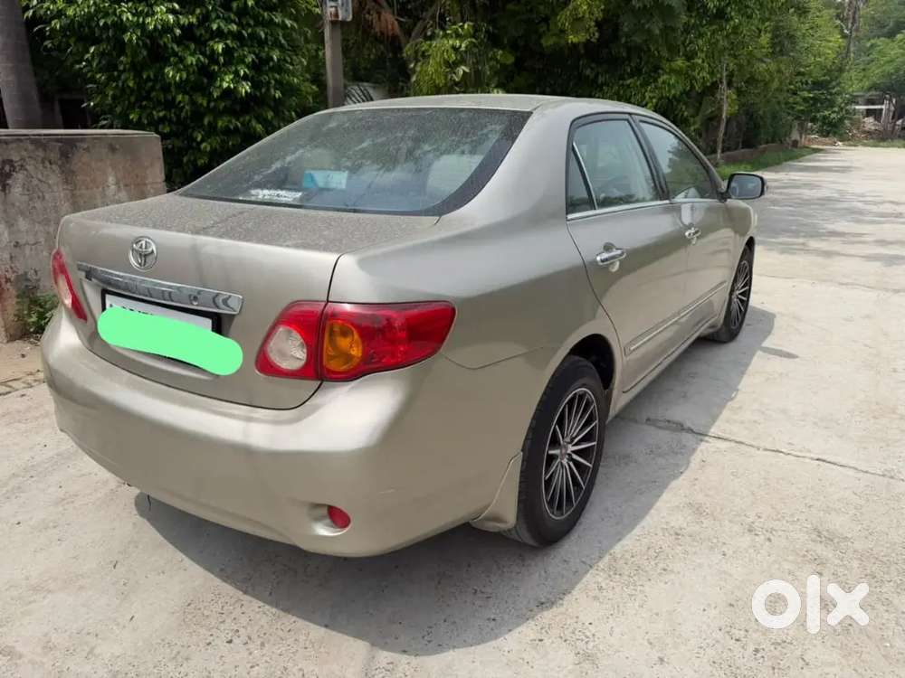 Toyota Corolla Altis 2010