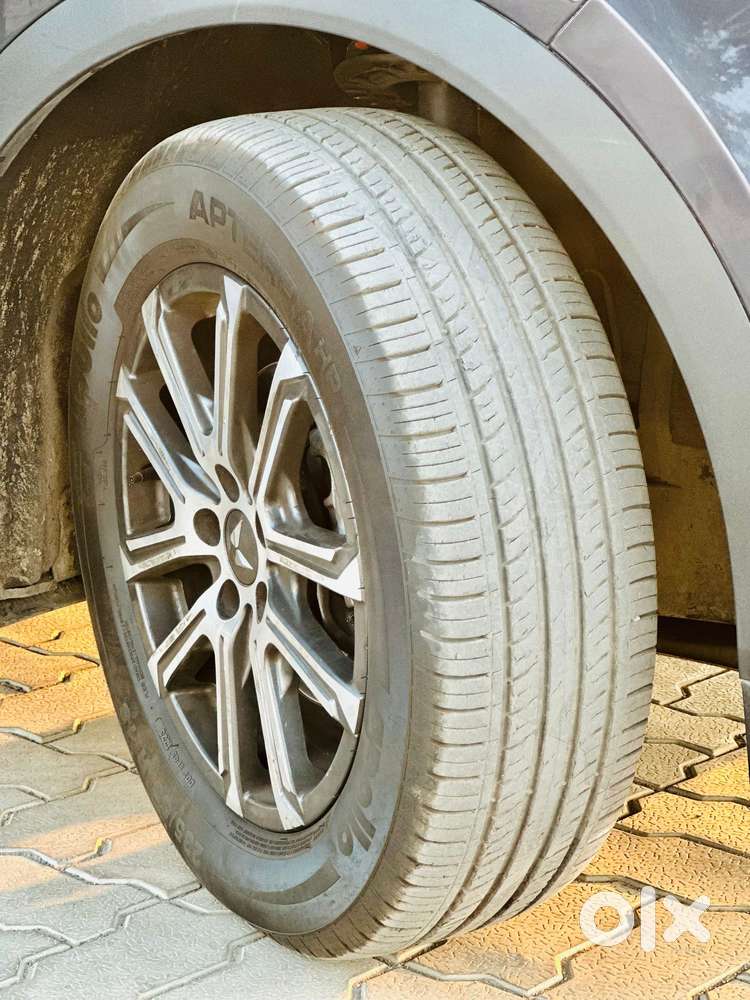 Mahindra Xuv700 2.0 Ax 7 Petrol At Luxury Pack Str, 2023, Petrol