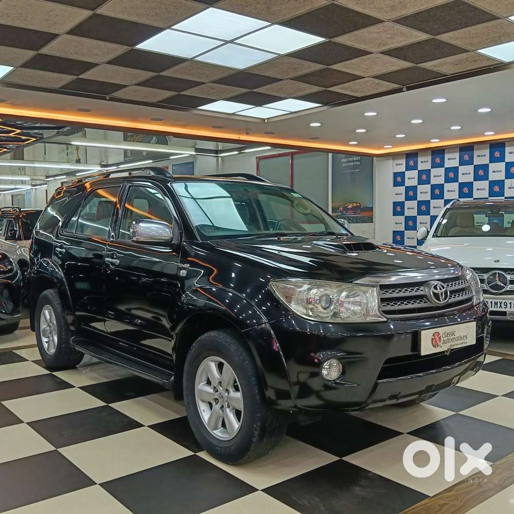 Toyota Fortuner [ ] 3.0 4X4 MT, 2010, Diesel